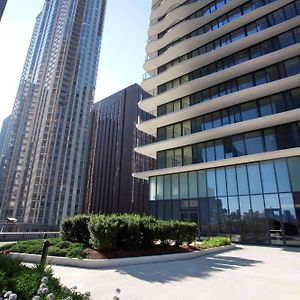 Radisson Blu Aqua Hotel, Chicago